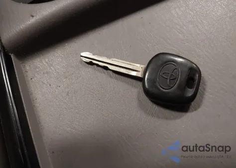 2004 Toyota Sienna Le from USA, damaged, VIN 5TDBA23C34S007356